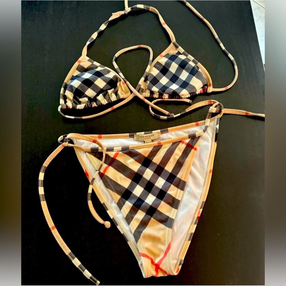 ❤️Burberry bikini set🔥